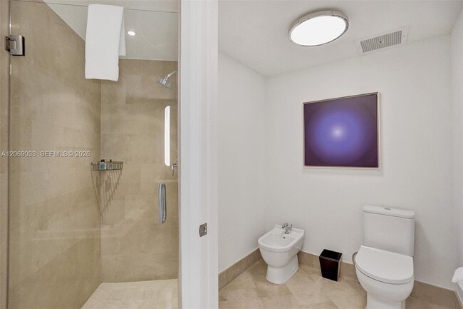 Building Photo - 4401 Collins Ave