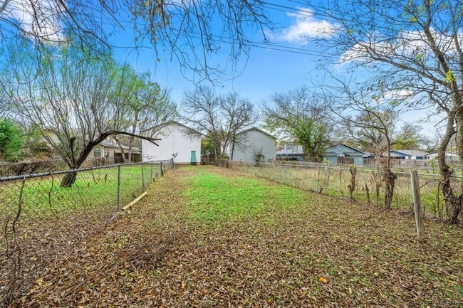 Building Photo - 6805 Blue Dawn Trail