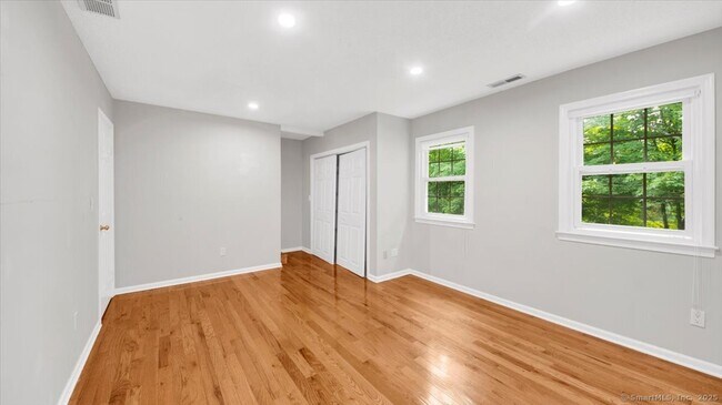 Building Photo - 35 Highpoint Rd