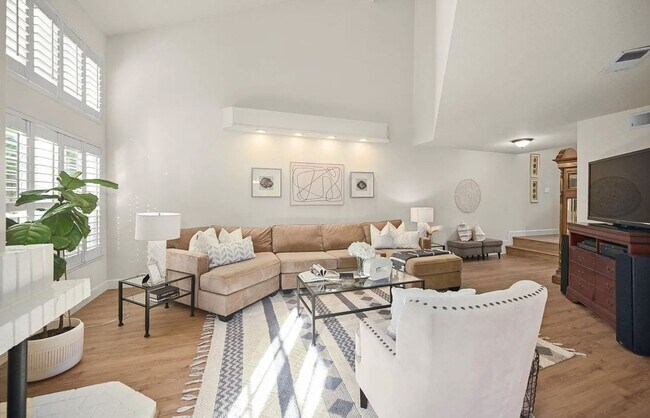 Building Photo - Cozy 3BD/2.5BA Single-Family Home Minutes from Downtown Pleasanton