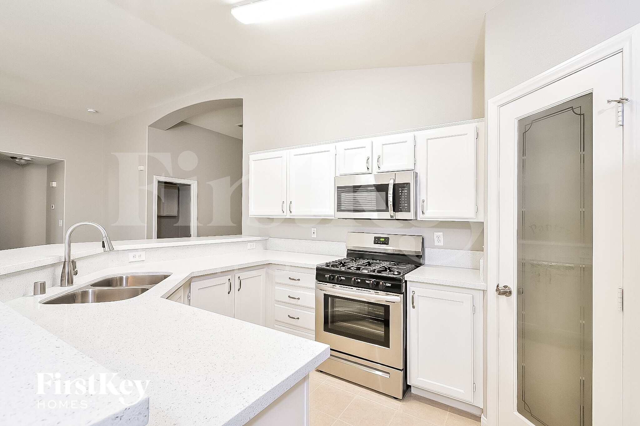 Building Photo - 7841 Olympus Ave