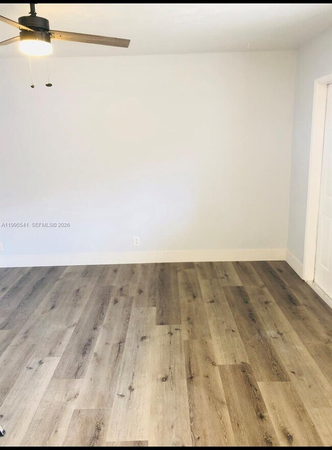 Building Photo - 1016 NE 17th Ave