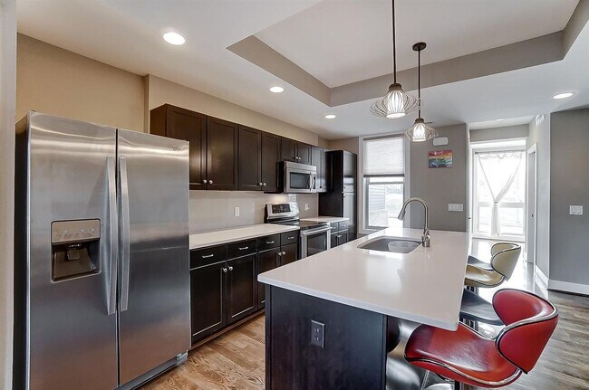 Building Photo - 438 Northern Ave