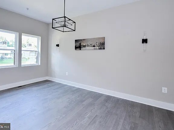 Building Photo - 1 Ayrwood Ln