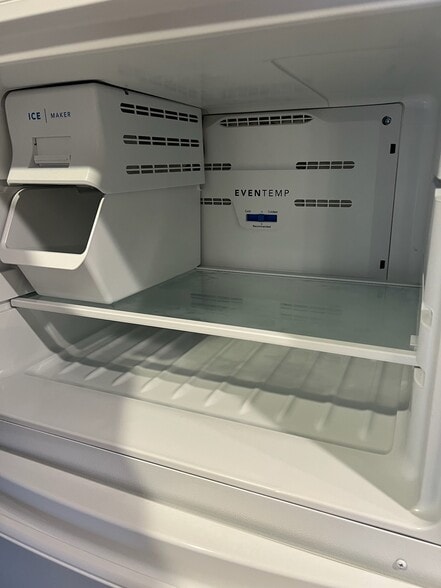 Building Photo - 113 Edwards St