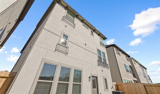 Building Photo - 10609 Centre Green Way