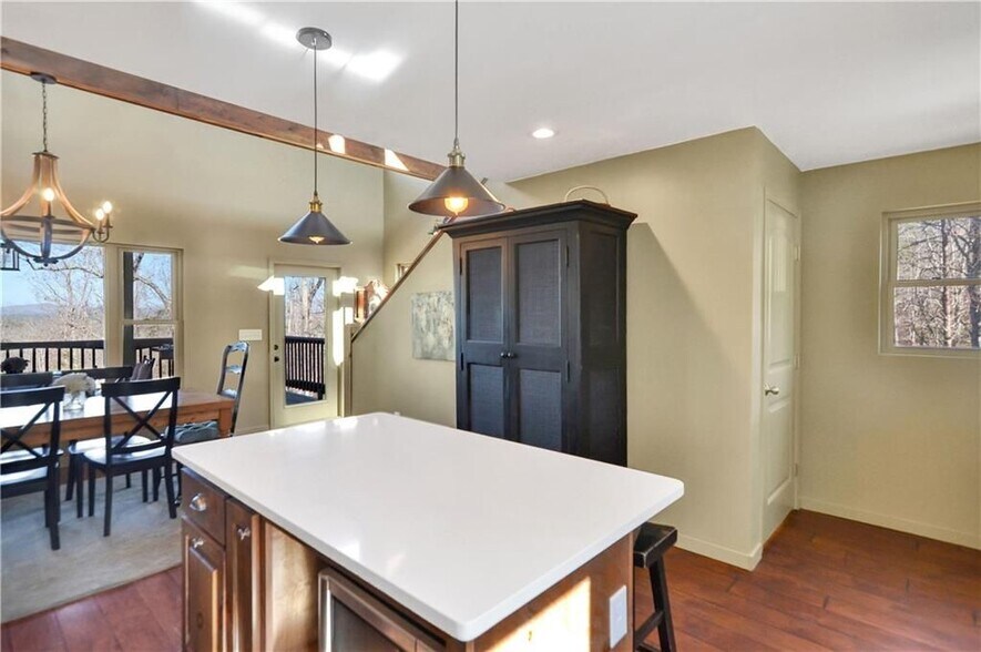 Building Photo - 196 Grayson Point