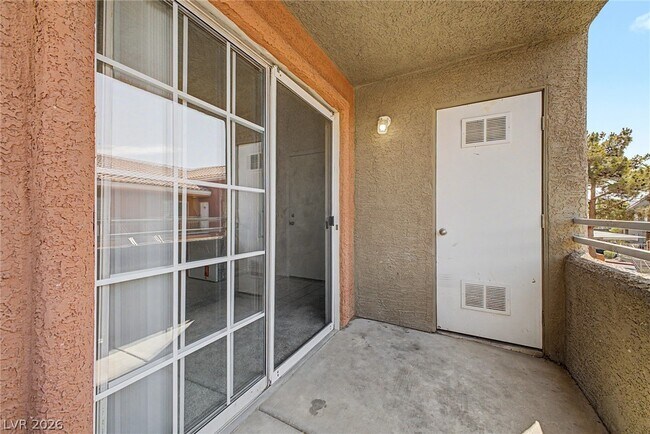 Building Photo - 4730 E Craig Rd