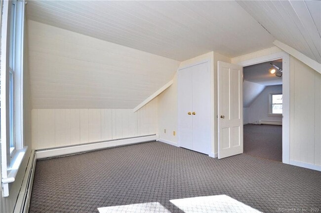 Building Photo - 387 South St