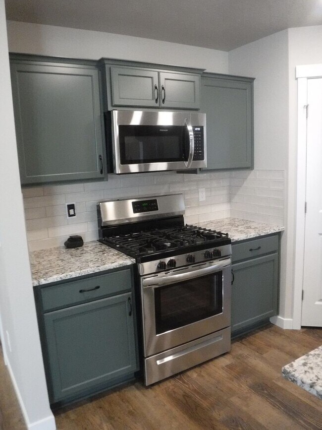 Building Photo - Beautiful 3 bed 2 bath home in Nampa just off Ustick and Midland Blvd