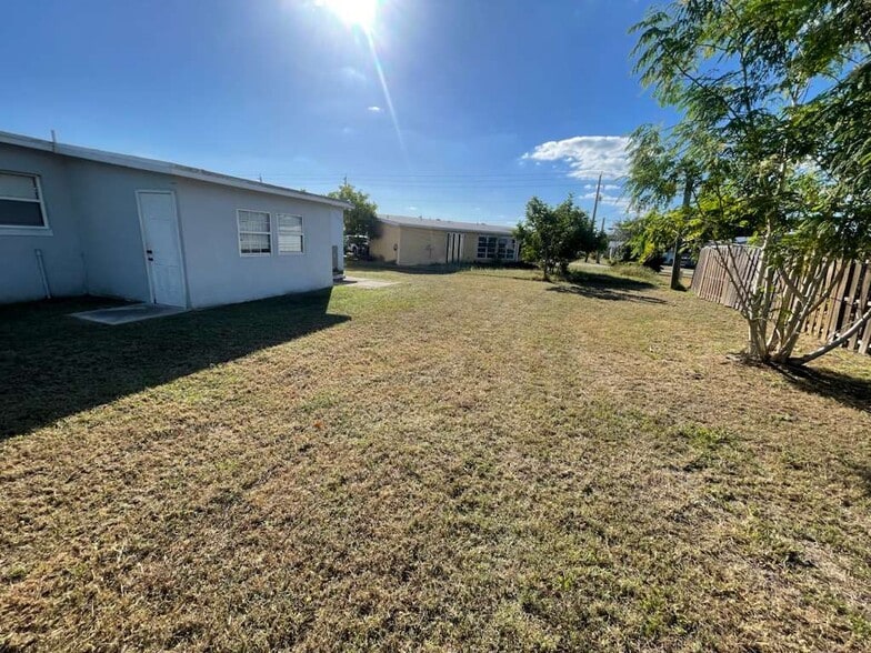 Building Photo - 21882 Haines Ave