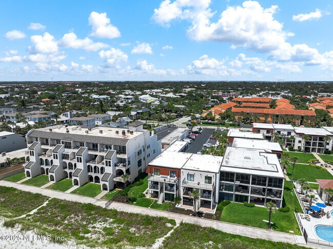Building Photo - 2343 Costa Verde Blvd