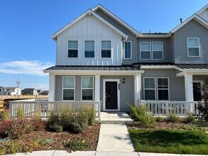 Building Photo - Beautiful New Build in the Heart of Timnat...