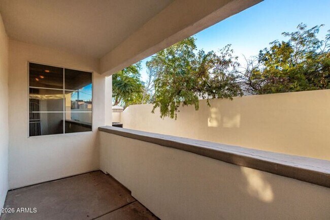 Building Photo - 2992 N Miller Rd