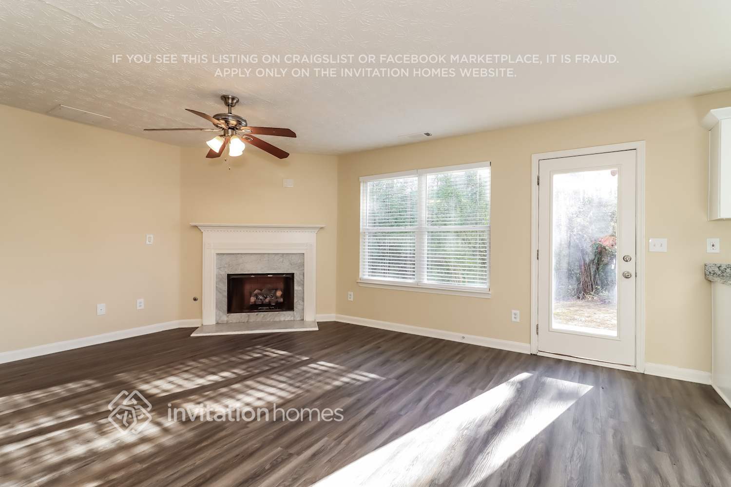 Building Photo - 9448 Lakeview Rd