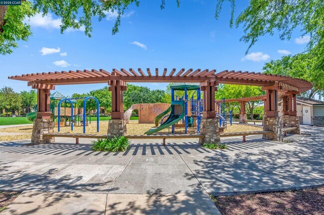 Building Photo - 2073 Watermill Rd