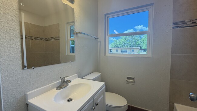 Building Photo - 8534 Addison Rd