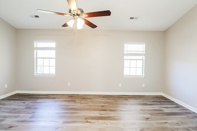 Building Photo - 9817 Ashley Farm Dr