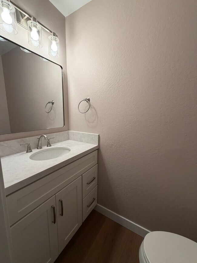 Building Photo - Charming Single Family Home - Completely Remodeled 2 Bed, 1.5 Bath with Garage