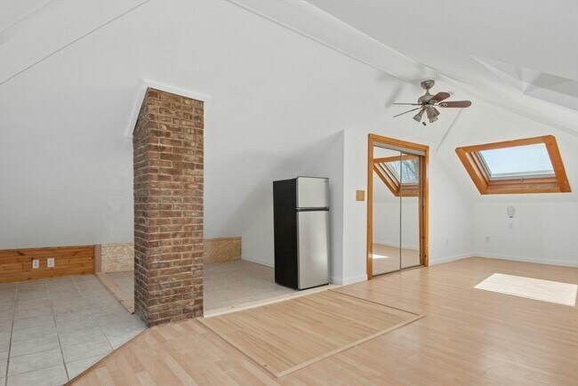 Building Photo - 78 Grove St