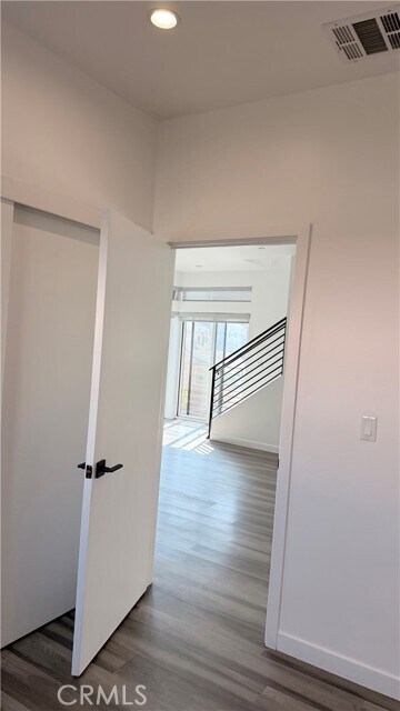 Building Photo - 1416 Cloverdale Ave