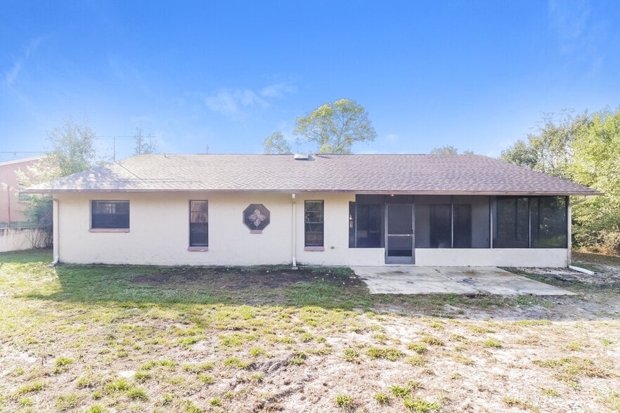 Building Photo - 12305 Drake Ln
