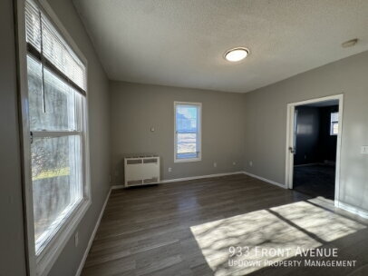 Building Photo - 933 Front Ave