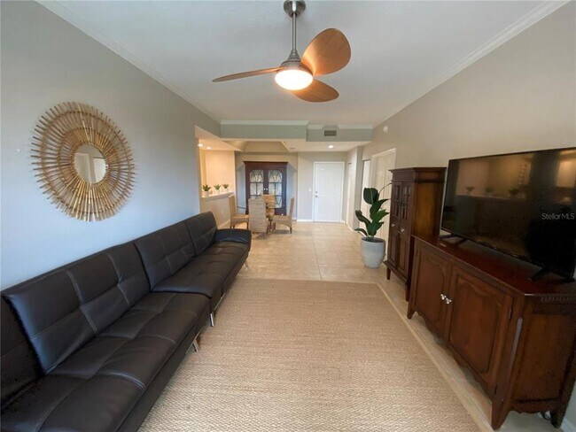 Building Photo - 1064 N Tamiami Trl