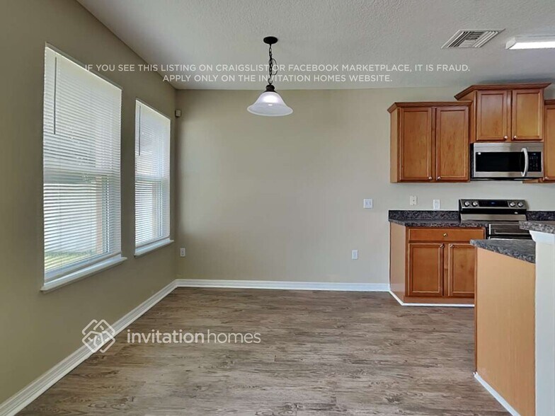 Building Photo - 6914 Glenbrook Dr