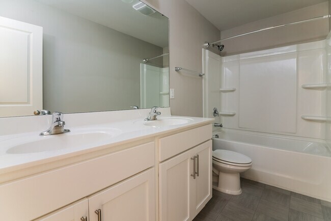 Building Photo - Bright 4-Bedroom Home in Clayton, NC