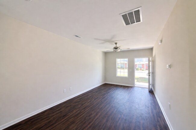 Building Photo - Two bedroom, 2.5 bath newly constructed townhome in Whitsett