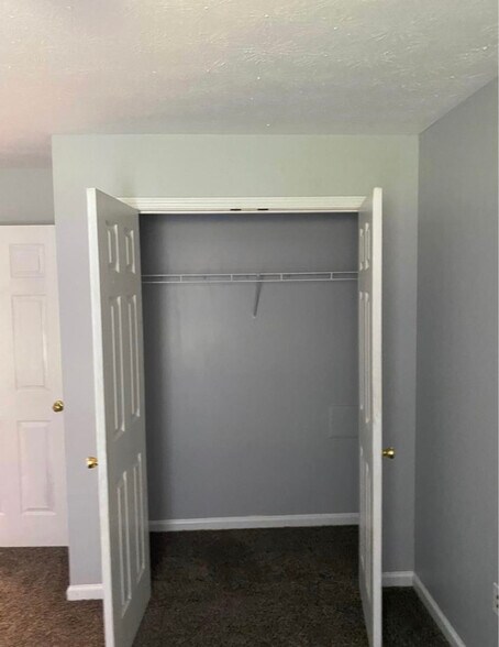 Bed #1 - 106 Kenilworth Ct