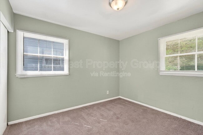 Building Photo - 409 Shepley Dr