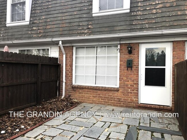 Building Photo - 1803 Grandin Rd SW