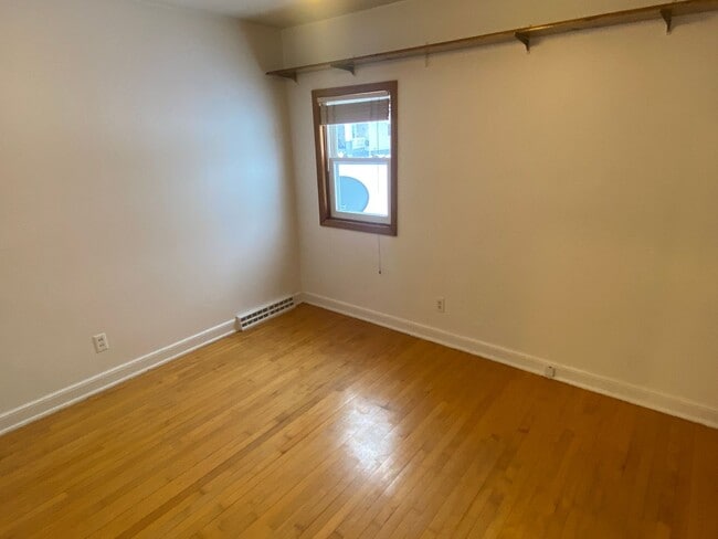 Building Photo - 2-Bedroom 1 Bath Ranch Style Home on Wausau's West Side