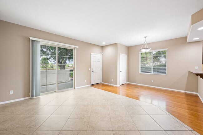 Building Photo - 1527 Cir Ranch Way