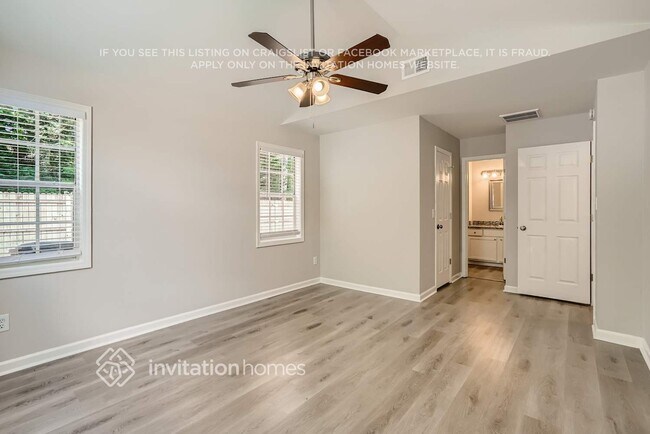 Building Photo - 7470 Hunters Ridge Dr