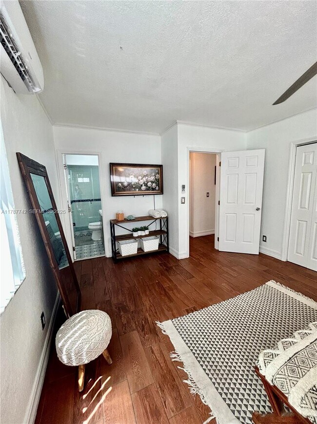 Building Photo - 316 Walnut St