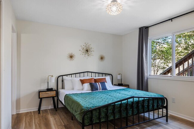 Building Photo - 204 Washington Park Blvd