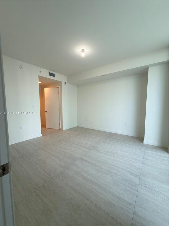 Building Photo - 77 SE 5th St