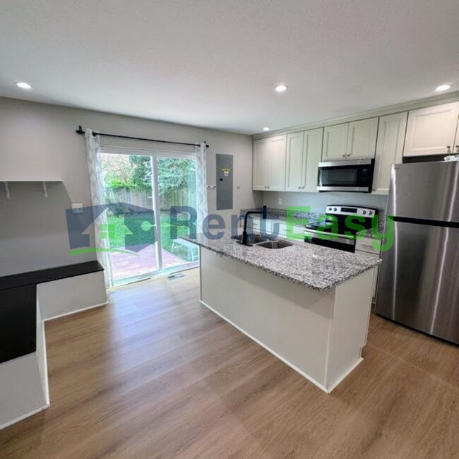 Building Photo - 3316 Dunkirk Ave