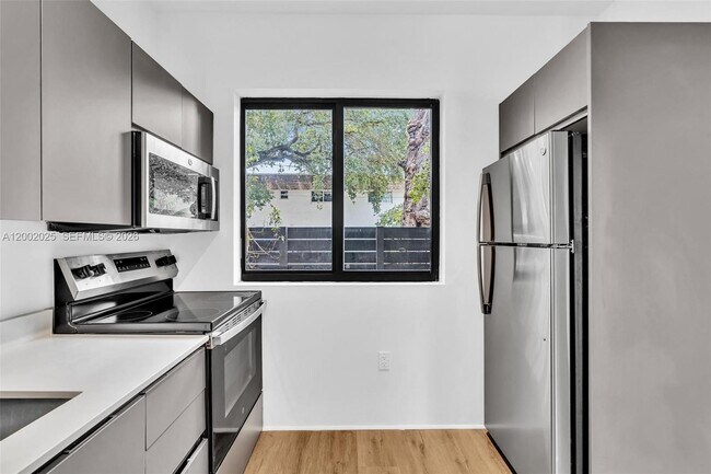 Building Photo - 753 NW 30th St