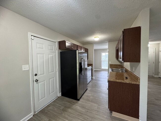 Building Photo - Single Family Home in Clarksville
