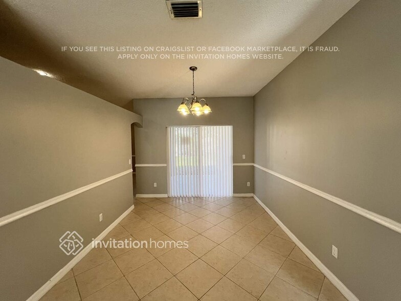 Building Photo - 1385 SE Proctor Ln