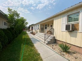 Building Photo - Oakley Fourplex