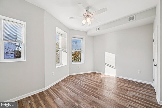 Building Photo - 750 Reservoir St