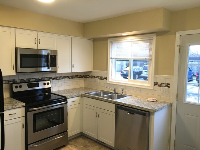 Building Photo - 2339 Rockspring Rd