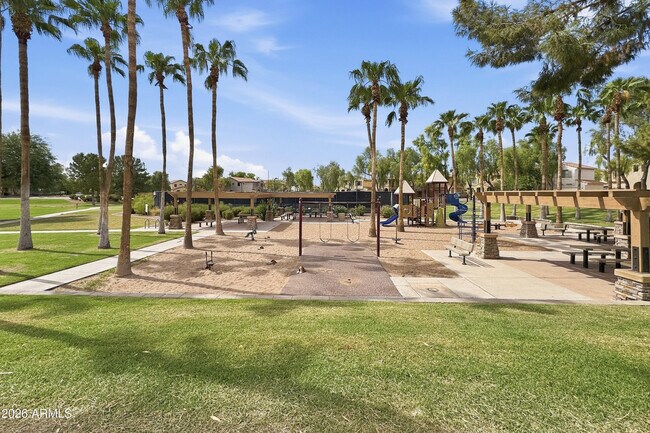 Building Photo - 4248 S Mariposa Dr