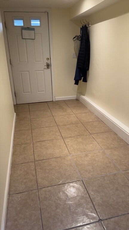 Building Photo - 48 Trapelo St