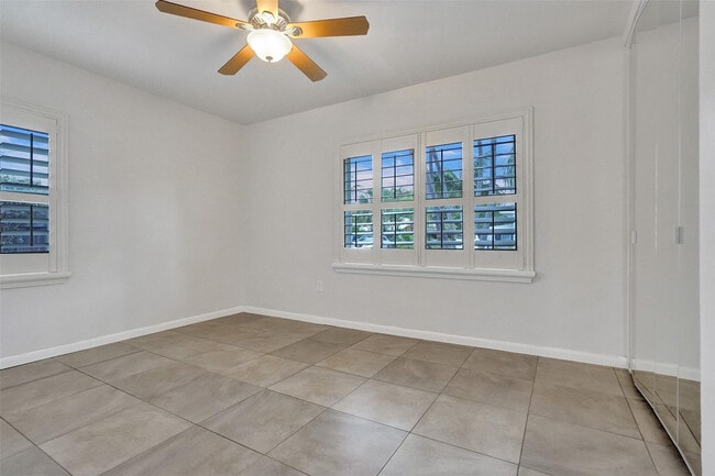 Building Photo - 1316 NE 2nd Ave